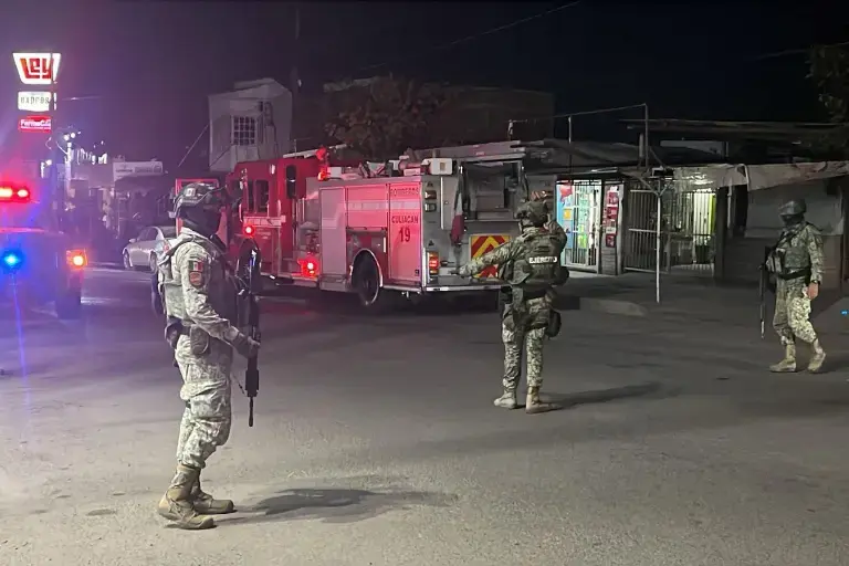 $!Registran Bomberos de Culiacán 30 incendios en casas habitación durante enero