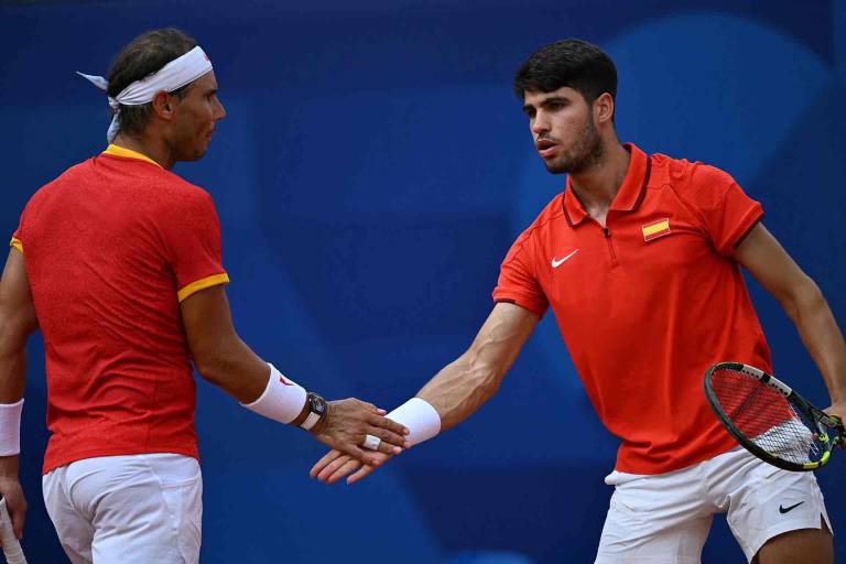 Rafael Nadal y Carlos Alcaraz avanzan a cuartos de final en París 2024