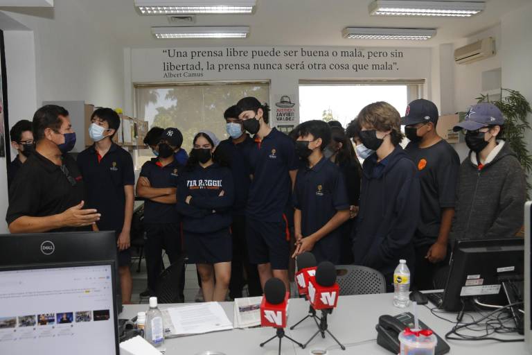 Alumnos del Vía Reggio conocen el periódico Noroeste