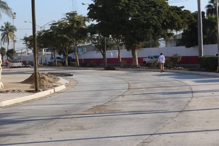 Remodelación de la avenida Emilio Barragán, en Mazatlán, lleva un 50% de avance