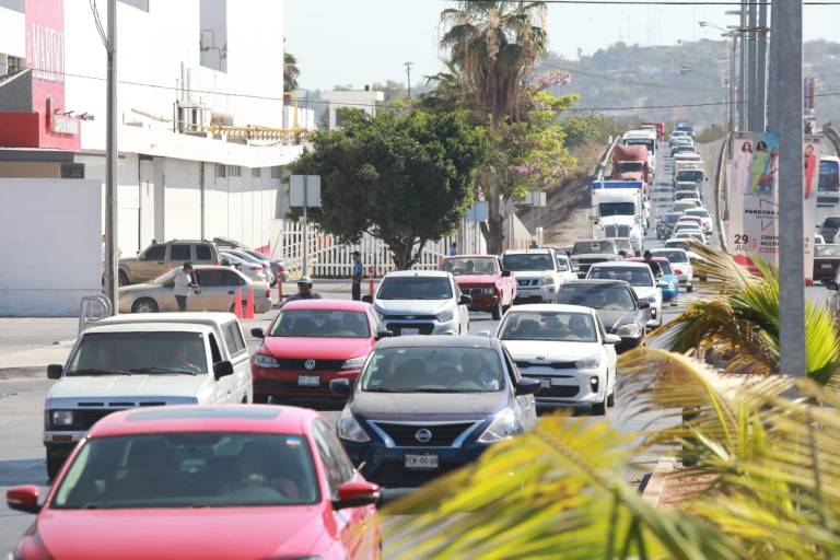 Mazatlán, una ciudad con gran apretón vial