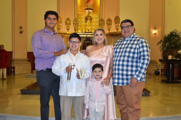 Recibe Mateo Sánchez Camacho, a Cristo en su corazón
