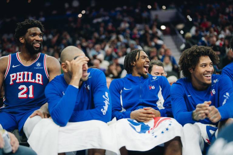 Con un Joel Embiid en plan grande, los Sixers apalean a los Bulls