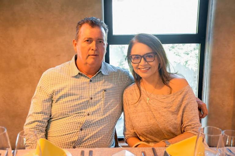 Disfrutan del rico sabor de España en el Villa Unión