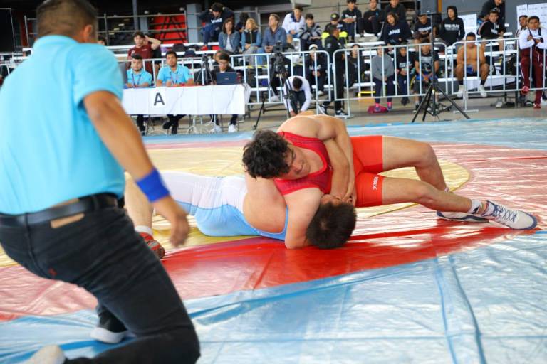 Logra Sinaloa 11 pases al nacional en luchas estilo greco