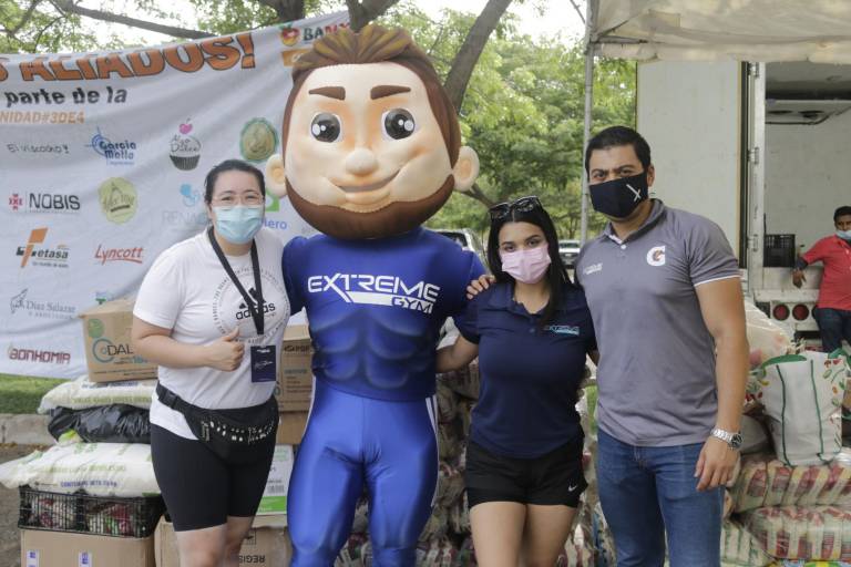 Se unen a Un día para compartir del Banco de Alimentos de Culiacán