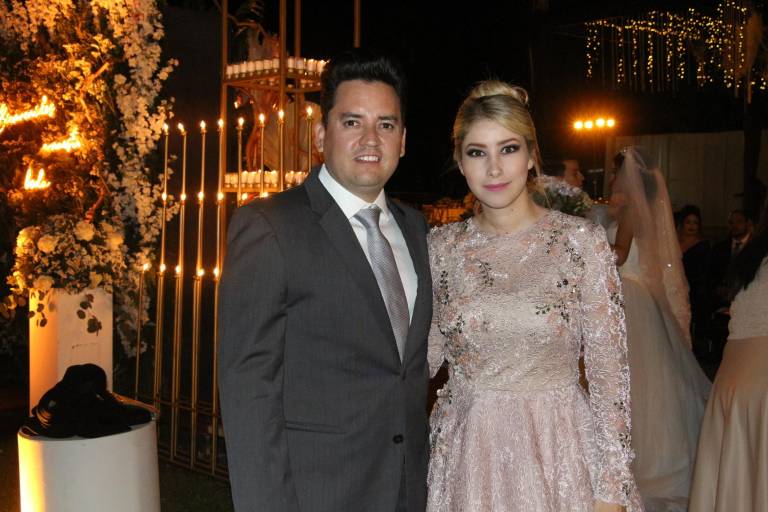 Karla y Roberto acuden a su máxima cita de amor