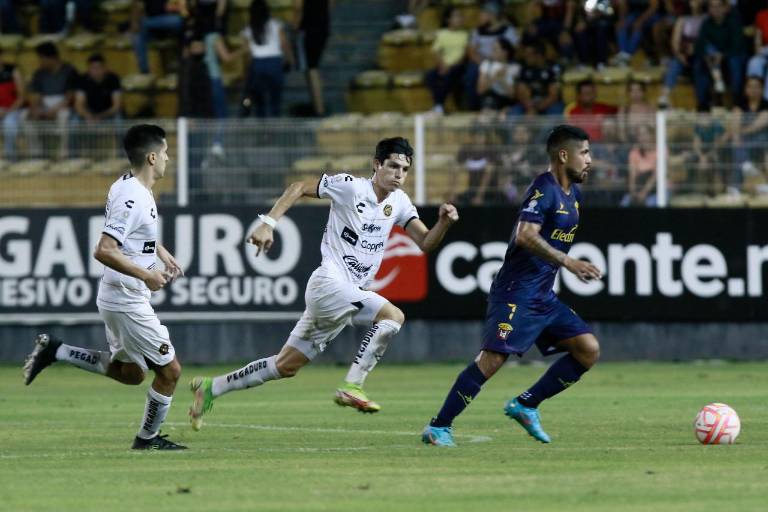 Leones Negros termina con la buena racha de Dorados