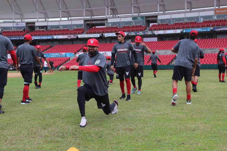 Maxwell León llega a compartir su experiencia en Venados de Mazatlán