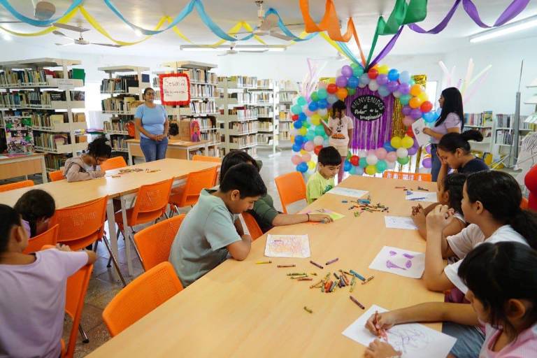 ‘Vacacionan’ pequeños en la biblioteca 2024’