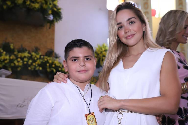 Confirman 54 niños su fe en Cristo