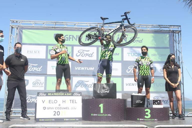 José Alfredo Aguirre y Antonieta Gaxiola ganan el Gran Fondo de Nueva York