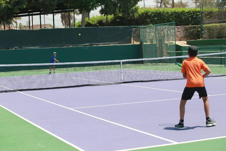 Tenistas locales disputan tercera jornada de Copa José Cruz