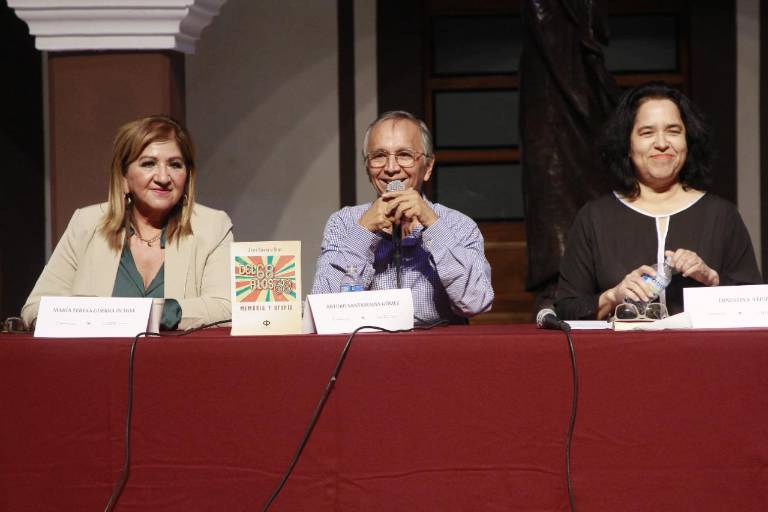 Presenta Arturo Santamaría su libro ‘Del 68 a los 68’, novela histórica y autobiográfica
