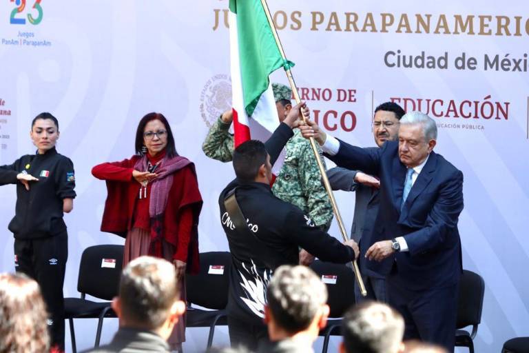 AMLO abanderó a delegación de Parapanamericanos para Santiago 2023