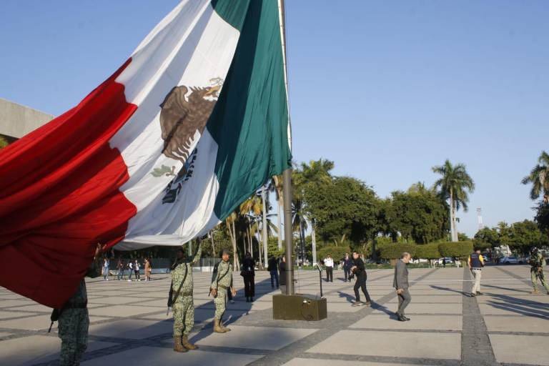Gobierno de Sinaloa rinde homenaje a la Fuerza Aérea Mexicana