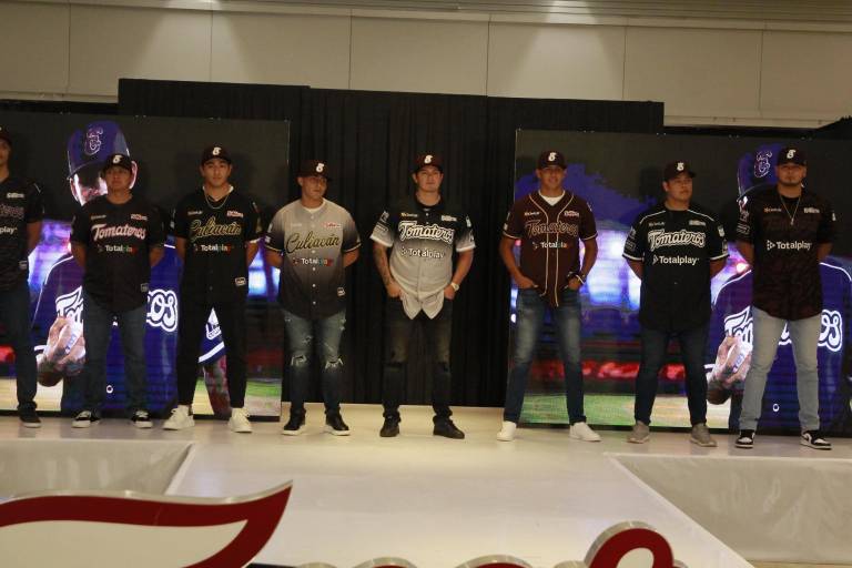 Tomateros de Culiacán presenta sus uniformes
