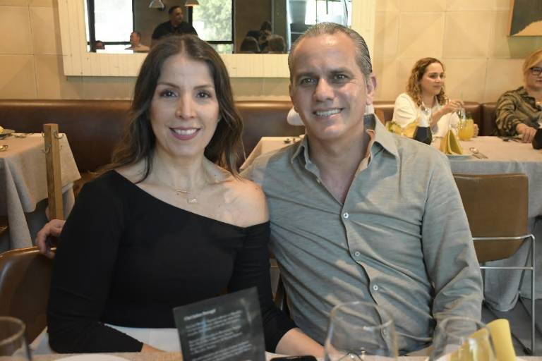 Disfrutan del rico sabor de España en el Villa Unión