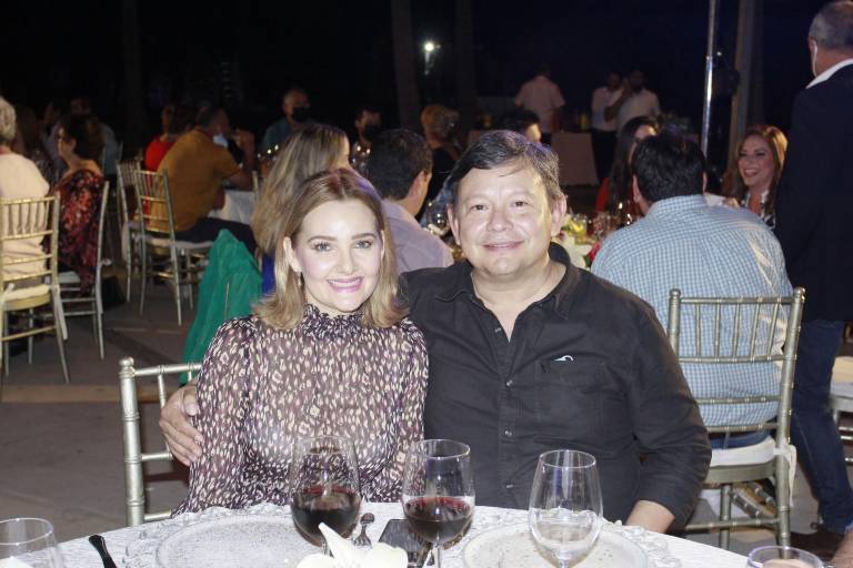 Entregan Premio al Mérito Filantrópico y Valor de Excelencia