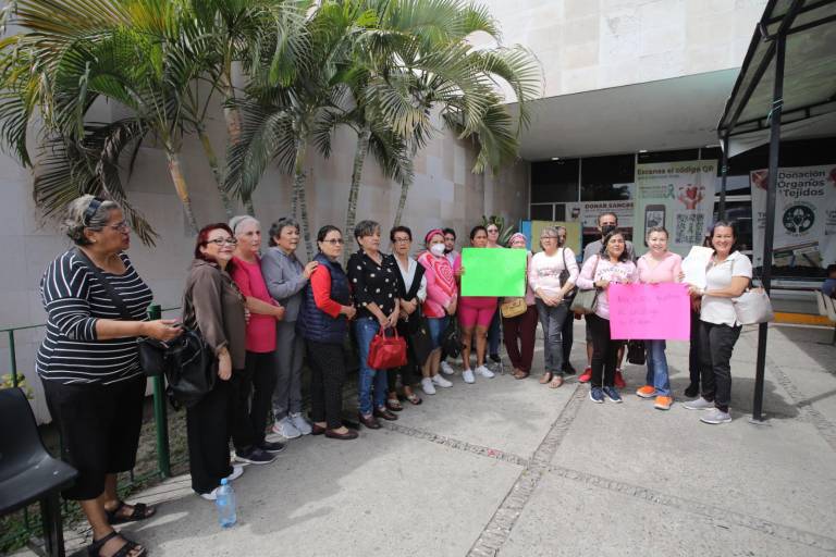 Luchan contra el cáncer... y contra el IMSS en Mazatlán para que no desaparezca el turno vespertino