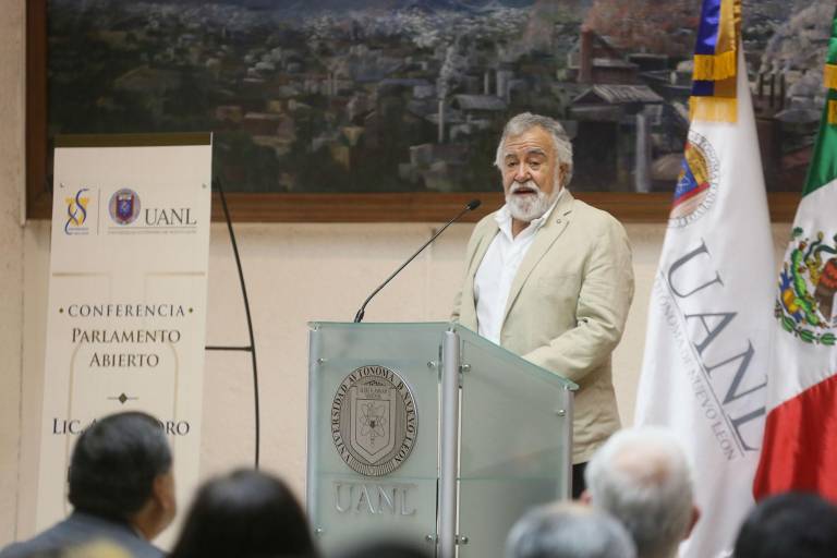 AMLO confirma que Encinas sí fue espiado, pero niega que fuera Sedena con Pegasus