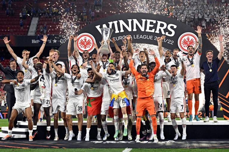 Eintracht de Frankfurt conquista en penaltis la Europa League