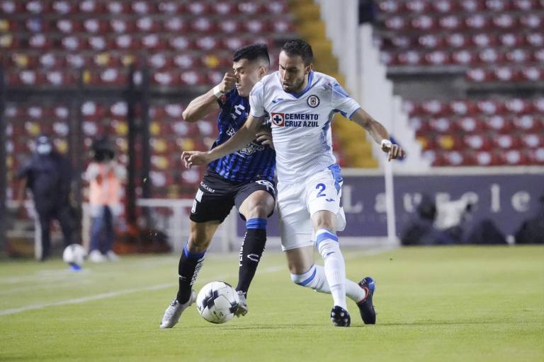 Por la mínima, la Máquina de Cruz Azul pita en Querétaro