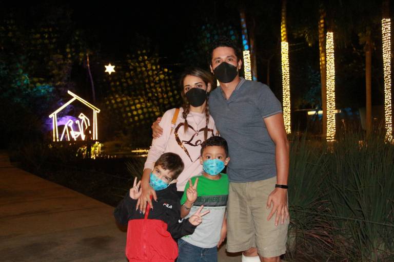 Viven una iluminada ‘Navidad en el Jardín’