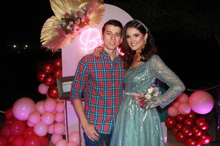 Karla Fernanda, camino al altar