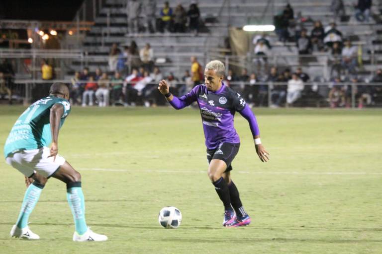 Mazatlán FC cae en las garras del León en duelo amistoso