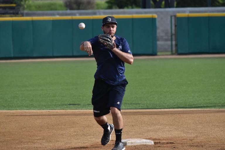 Miguel Guzmán está listo para jugar donde lo requieran en Algodoneros de Guasave