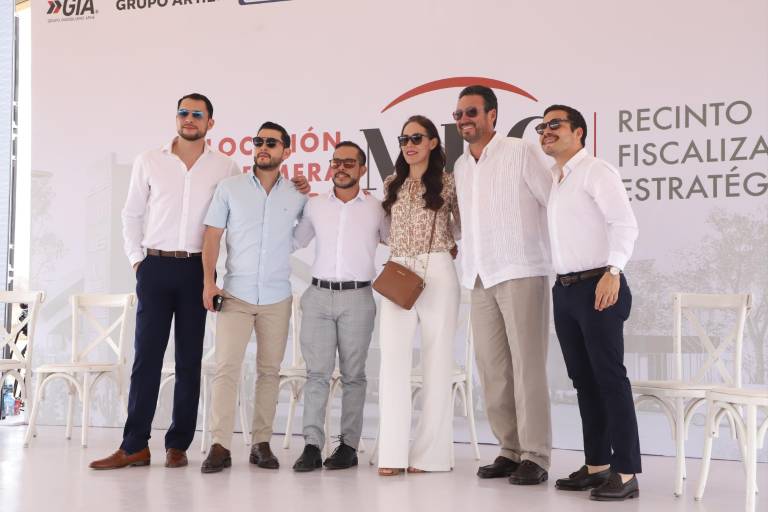 Colocan primera piedra de Recinto Fiscalizado Estratégico