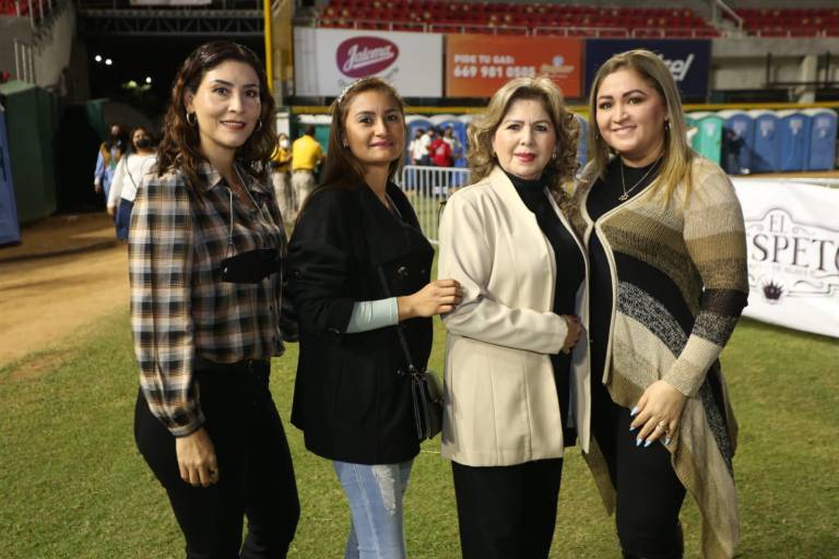 Recibe Obed I sus atributos como Rey del Carnaval de Mazatlán 2022