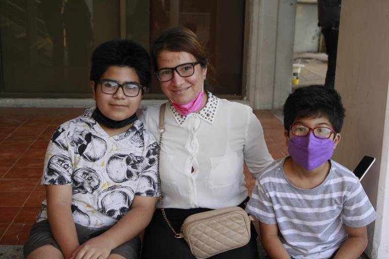 En el Isic celebran con altares y artes escénicas el Día de Muertos