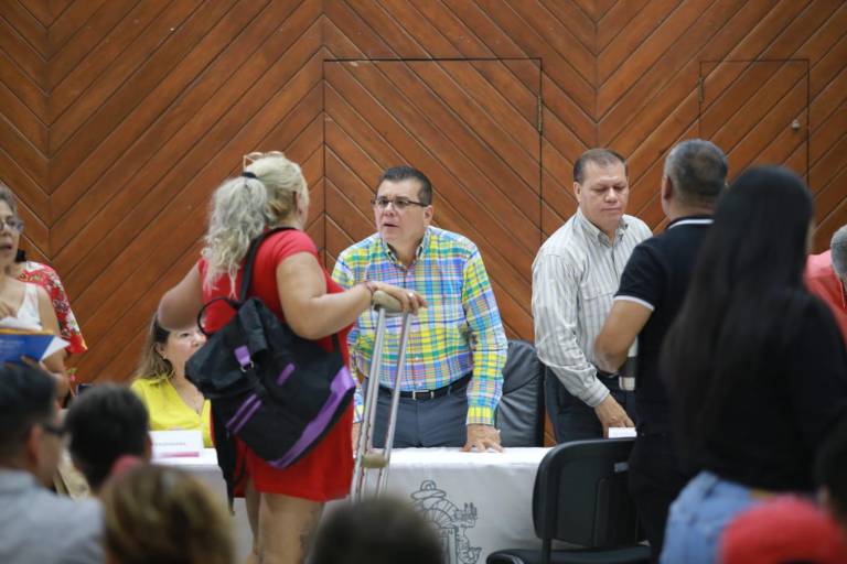 Canalizan 75 solicitudes en audiencia pública ‘Escuchando a la gente’