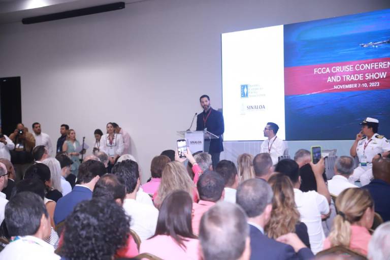 Esperan llegada de 7.4 millones de personas a México en 2024 en cruceros de la FCCA