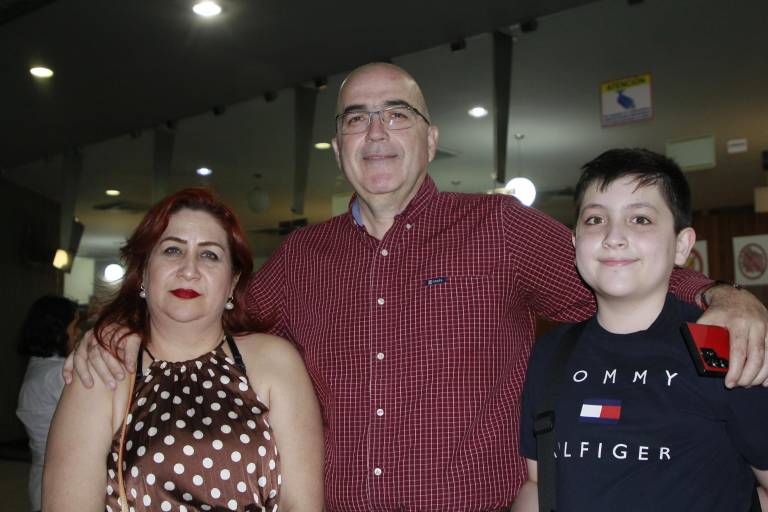 Daniel Ochoa brinda memorable concierto de piano