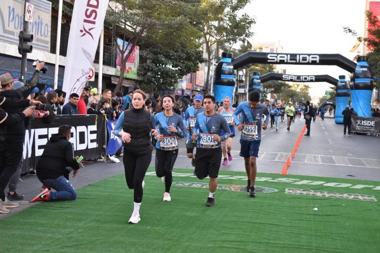 ‘Corren por Amor’ en Maratón Internacional de Culiacán