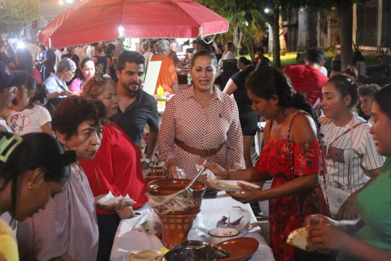 Disfrutan ‘El sabor del Sur’ en feria gastronómica en Escuinapa