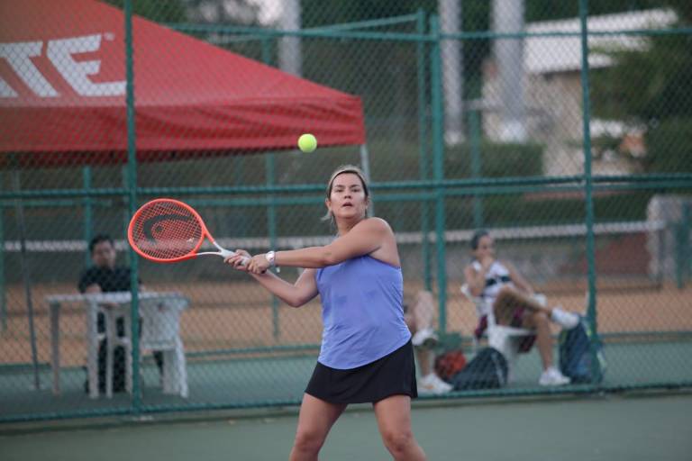 Debutan damas con garra en el Tenis Amstel Ultra