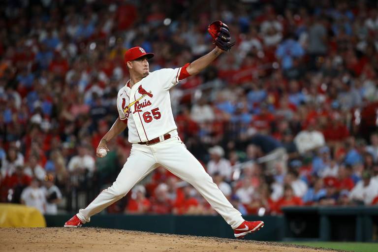 Giovanny Gallegos no puede mantener la ventaja y cae derrotado por los Tigres