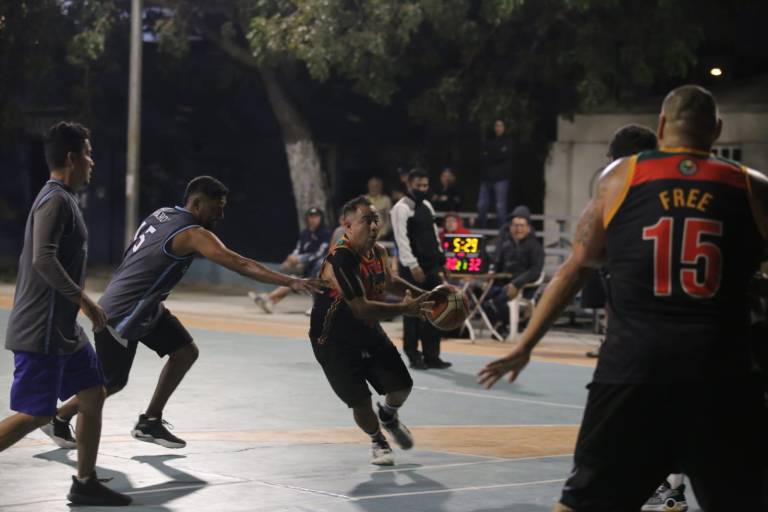 Puesto Hats avanza a semifinales en el Torneo Veteranos de baloncesto de Mazatlán