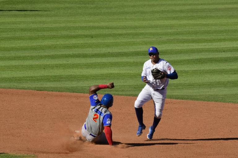 Caimanes de Colombia hunde a Navegantes de Venezuela en la Serie del Caribe