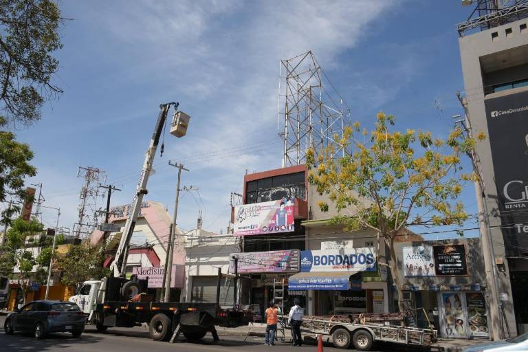 Supervisan en Culiacán anuncios espectaculares para evitar accidentes en temporada de lluvias