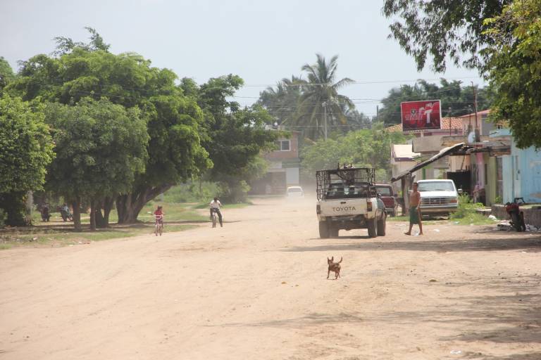 Hombre resulta herido por arma blanca en riña familiar en el valle de Rosario