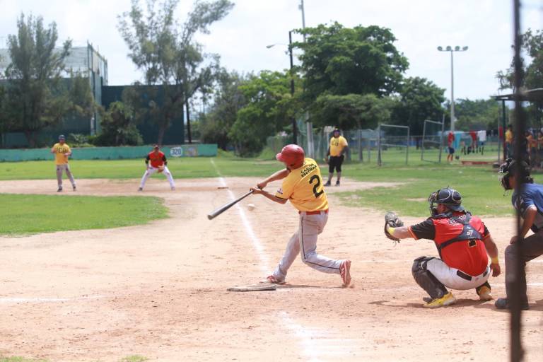 Reanuda playoffs Liga de Beisbol de 35 Años y Más, en Muralla
