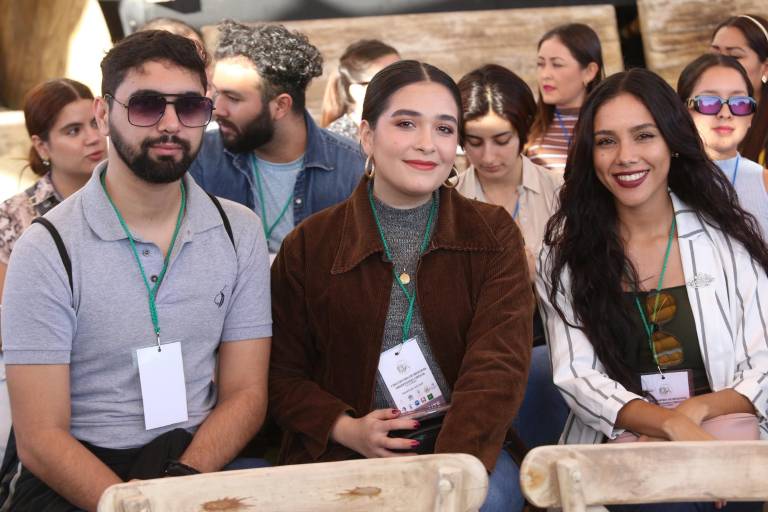 Asisten al Primer Encuentro de Biología ‘Observando Ciencia’