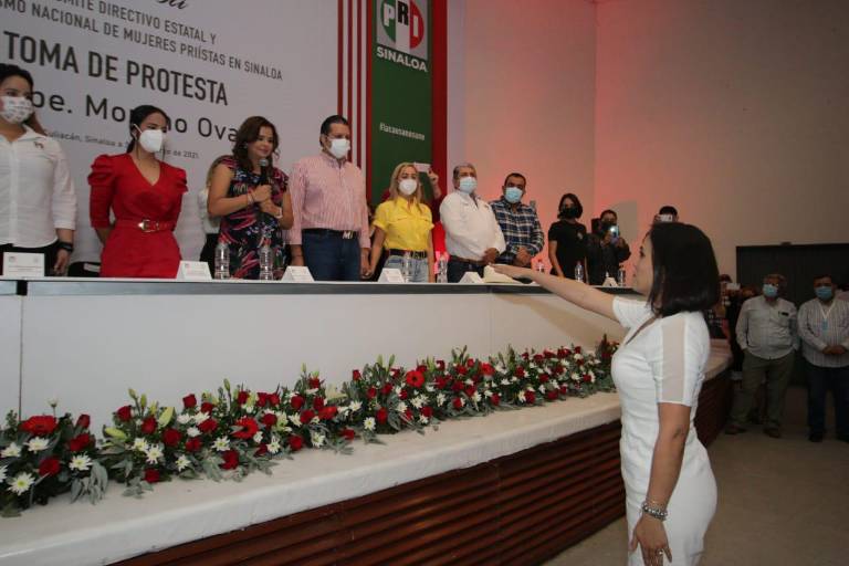 Rinde protesta Irma Moreno Ovalles como presidenta del Organismo Nacional de Mujeres Priistas en Sinaloa