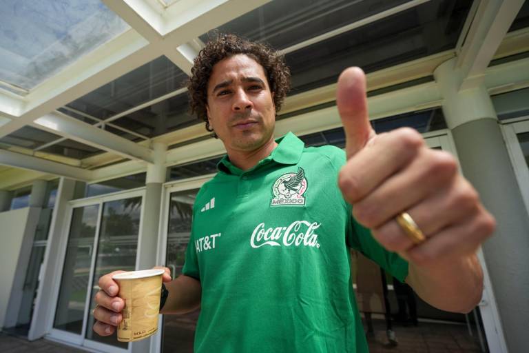 Guillermo Ochoa reporta al Tricolor de cara a los próximos encuentros amistosos