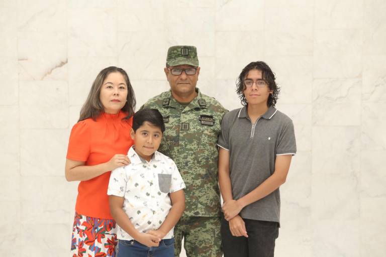 ‘La cercanía con tu familia da apoyo e impulsa para sobrevivir día a día’: Teniente de Justicia Militar